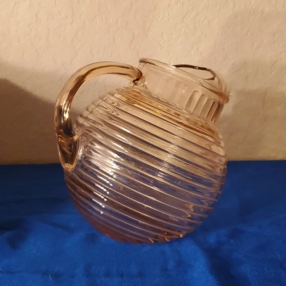 Manhattan Depression Glass Pink Water Tilt Pitcher by Anchor Hocking 80 oz. - Picture 4 of 8
